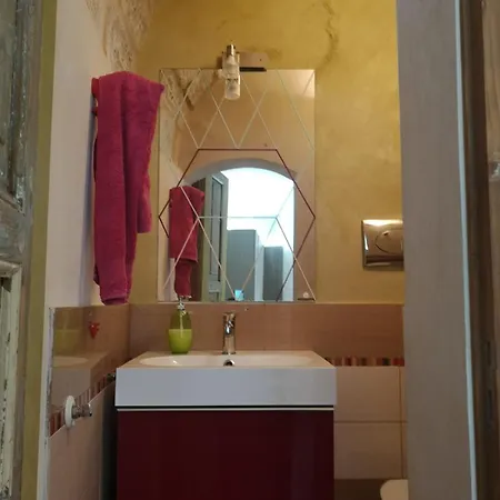 Il Cortiletto לינה וארוחת בוקר 3*